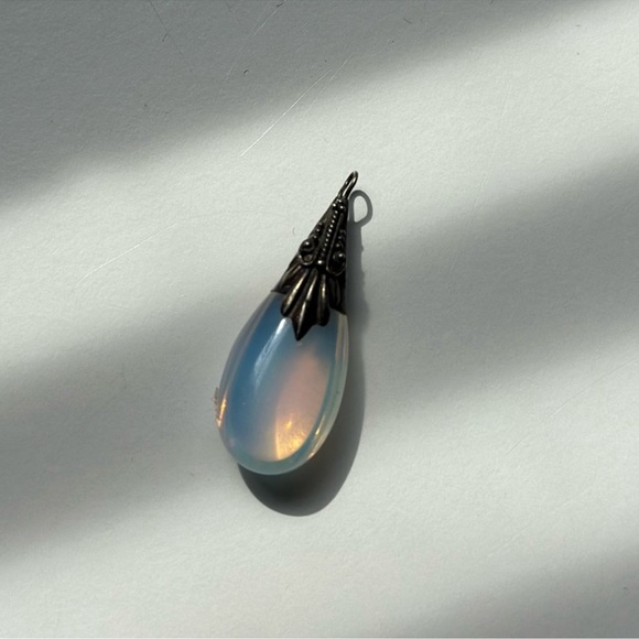 Beautiful vintage moonstone tear drop pendant - Picture 4 of 4